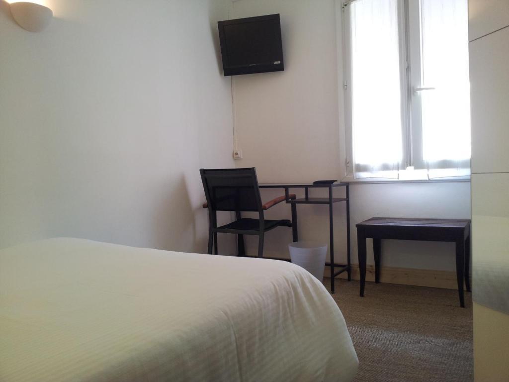 Hotel L'Oustaou Le Lavandou Zimmer foto